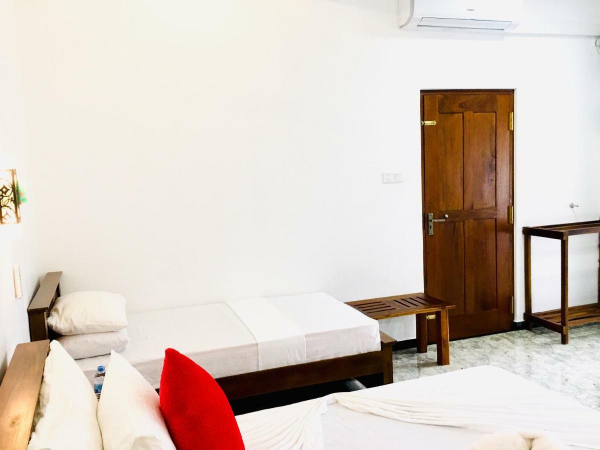 Jenushi Homestay Kandy Exterior photo